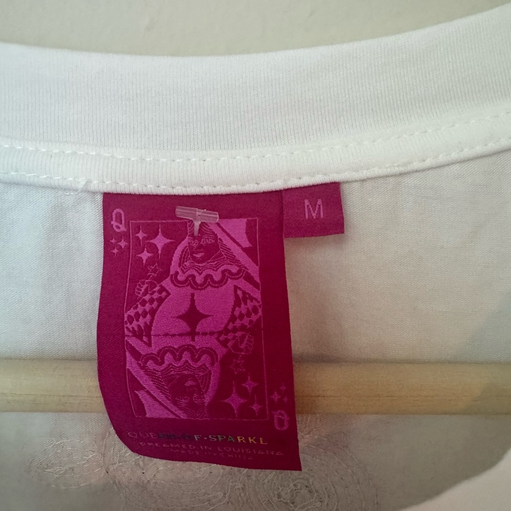 NWOT QUEEN OF SPARKLES Ivory Fruit All Over Tee - Picture 9 of 9